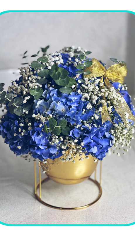 باکس گل طلایی آبی