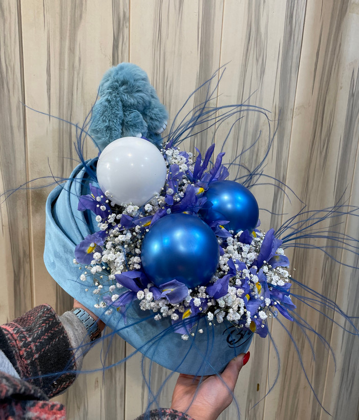 باکس گل و بادکنک برای تولد نوزاد پسر