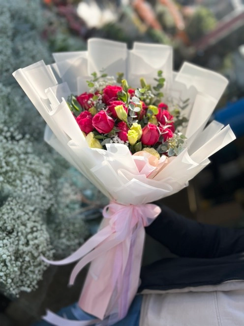 دسته گل رز سرخابی شیک
