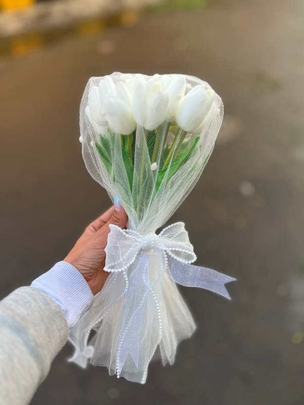 دسته گل عروس لاله مصنوعی