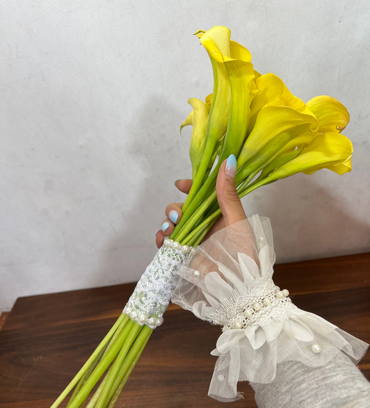دسته گل شیپوری زرد 15شاخه