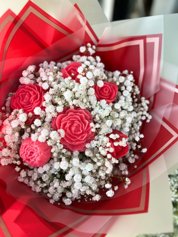دسته گل با گل های شمعی