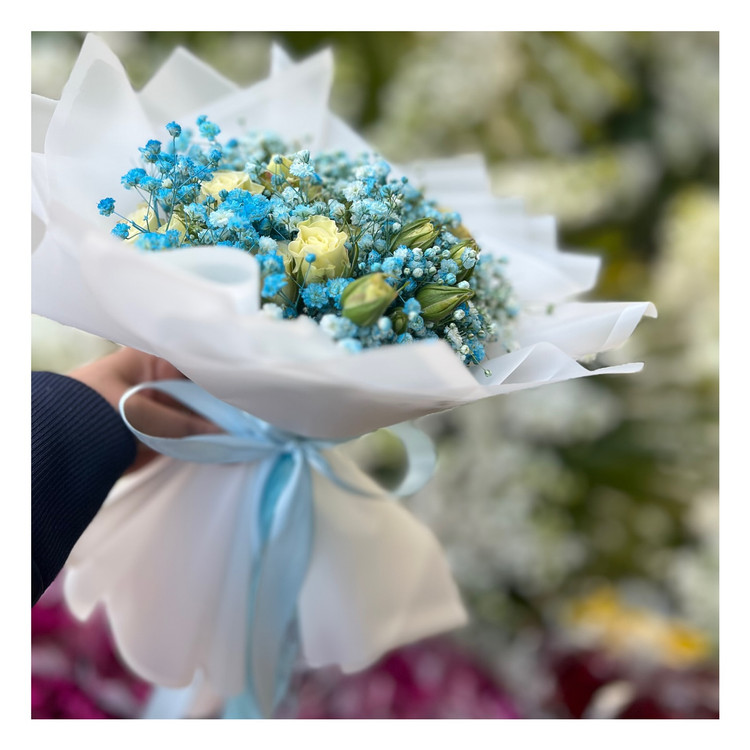 دسته گل آبی فیروزه ای