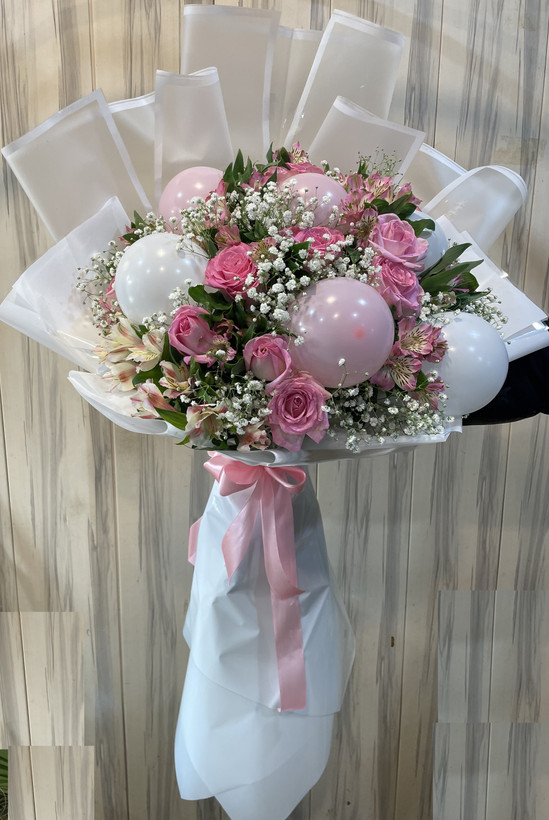 دسته گل بادکنکی برای نوزاد