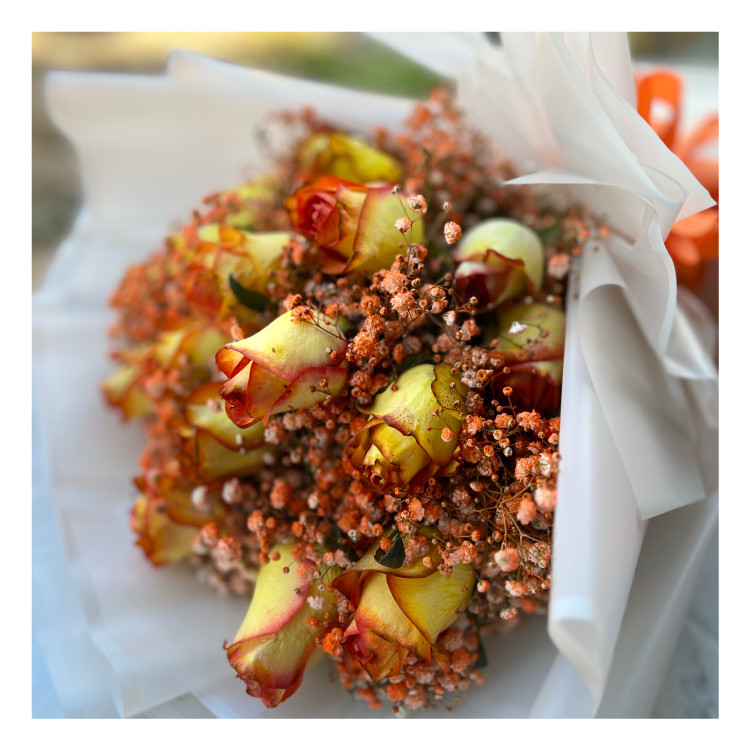 دسته گل رز نارنجی