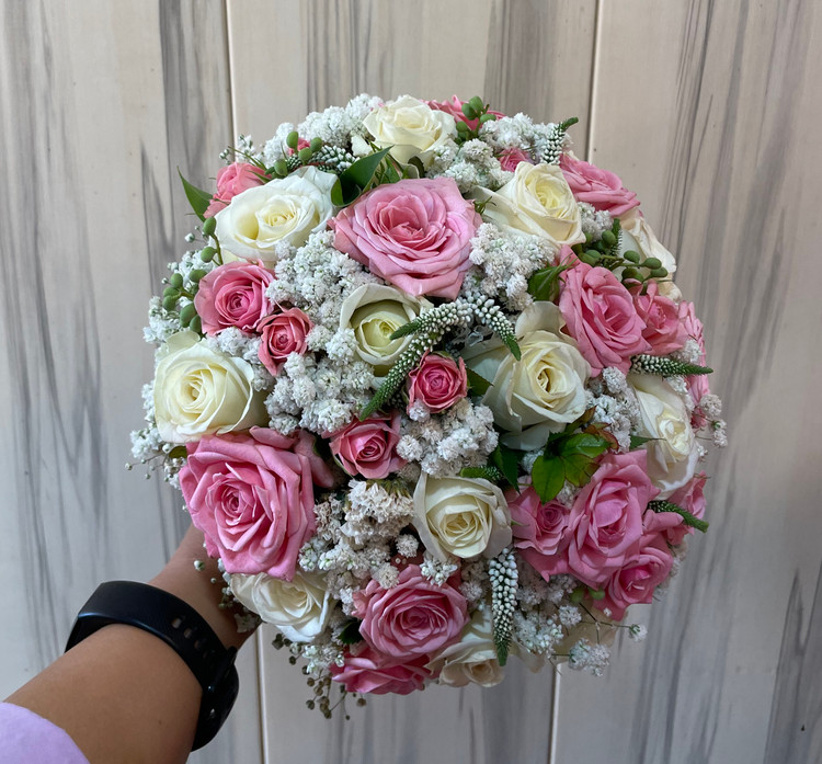 دسته گل عروس بزرگ رز