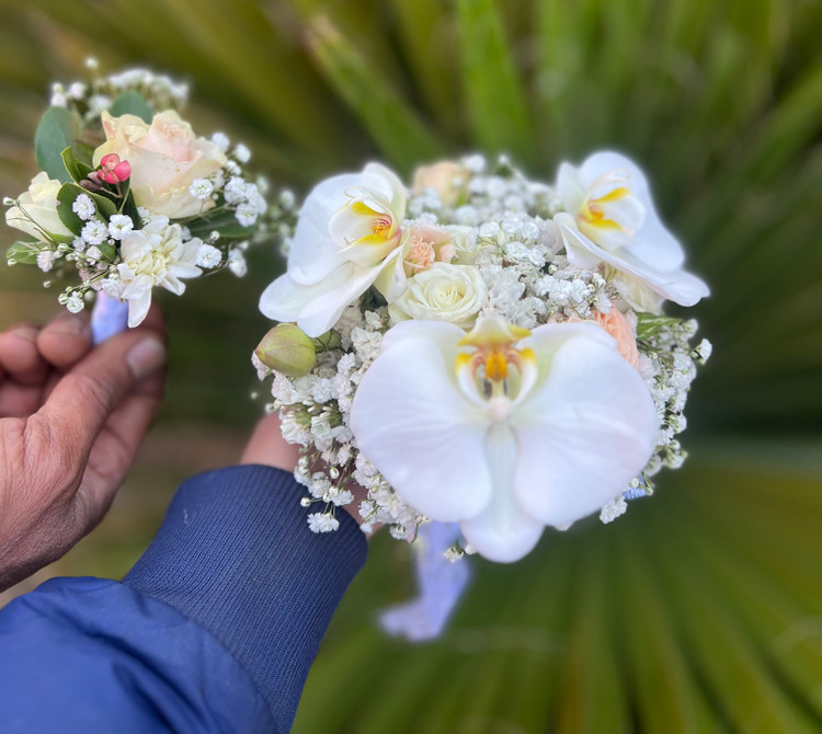 دسته گل کوچک برای مراسم عقد محضری