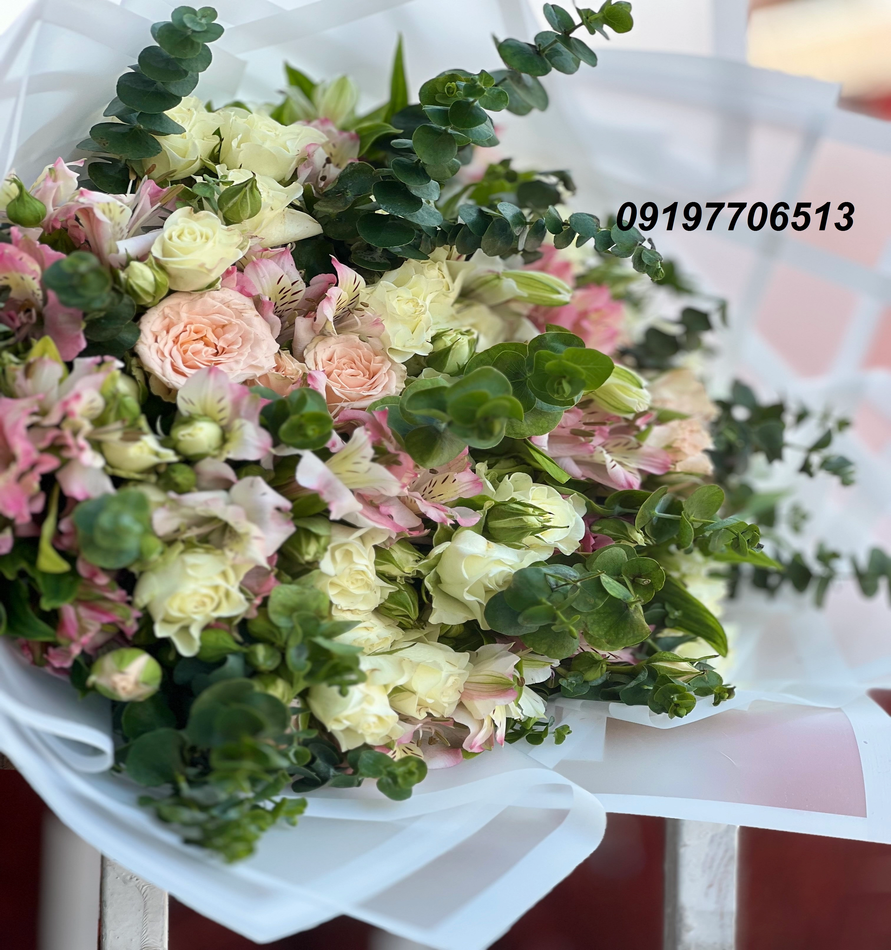 دسته گل خواستگاری رز مینیاتوری