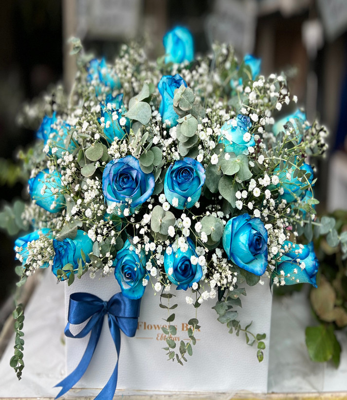 باکس گل سوپرایز رز آبی