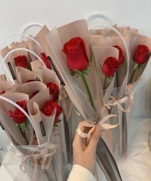 دسته گل یک شاخه گل رز