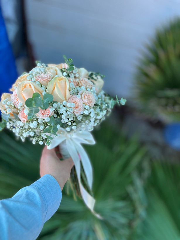 دسته گل عروس رز گلبهی