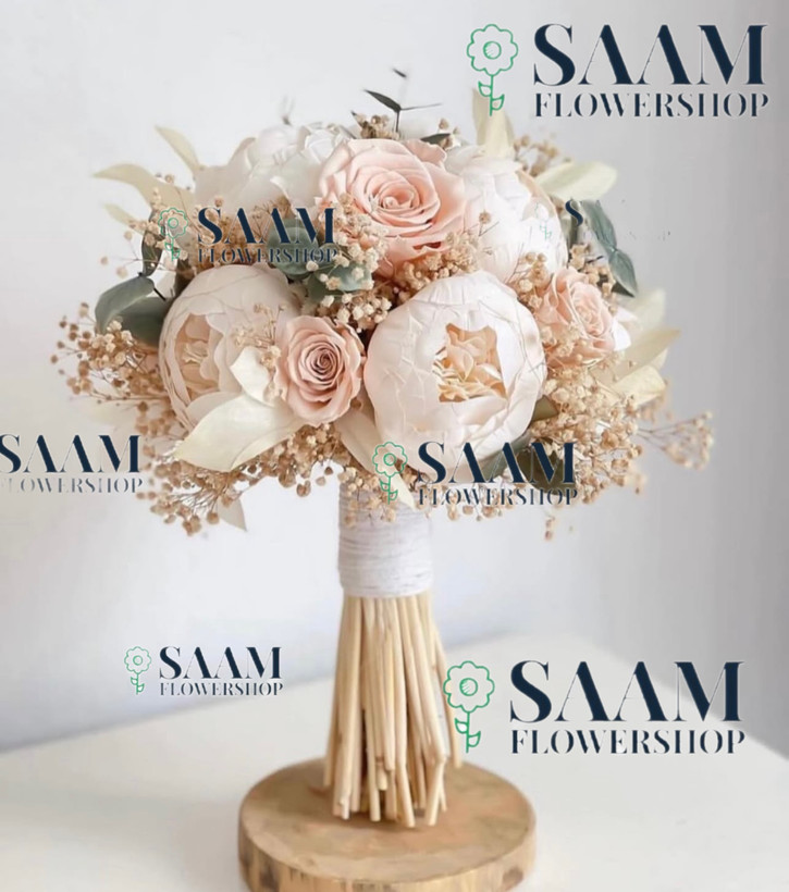 دسته گل عروس پیونی و رز گلبه ای