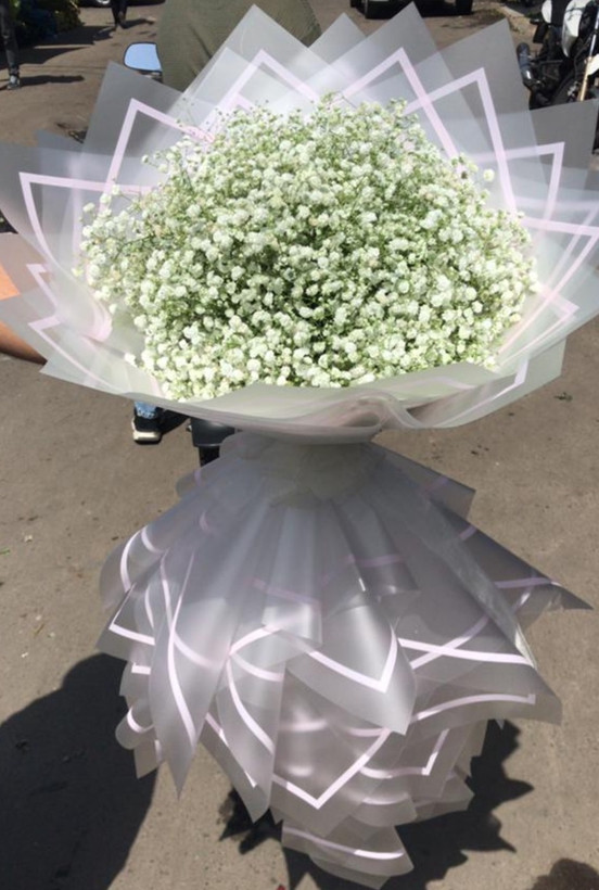 دسته گل ژیپسوفیلا مدل «ابر سفید» (حجیم و ژورنالی با کاغذپیچی لایهای)